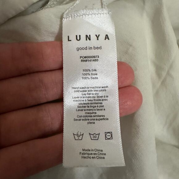 LUNYA Washable Silk Tee Off-White Satin Oversized Comfy T-Shirt - Picture 8 of 9